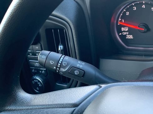 Certified 2024 Chevrolet Silverado 1500 Custom image 19