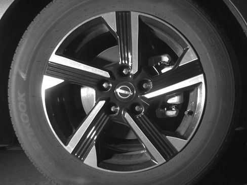 Used 2025 Nissan Sentra SV FWD image 13