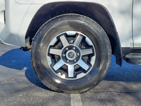 Used 2024 Toyota 4Runner TRD Off-Road Premium image 25