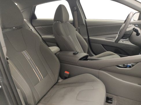 Used 2023 Hyundai Elantra SEL w/ Convenience Package image 21