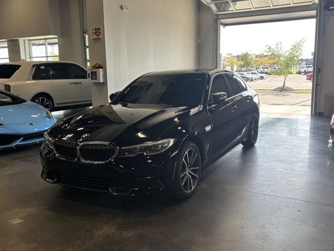 Used 2021 BMW 330i xDrive Sedan w/ Premium Package AWD/4WD image 3