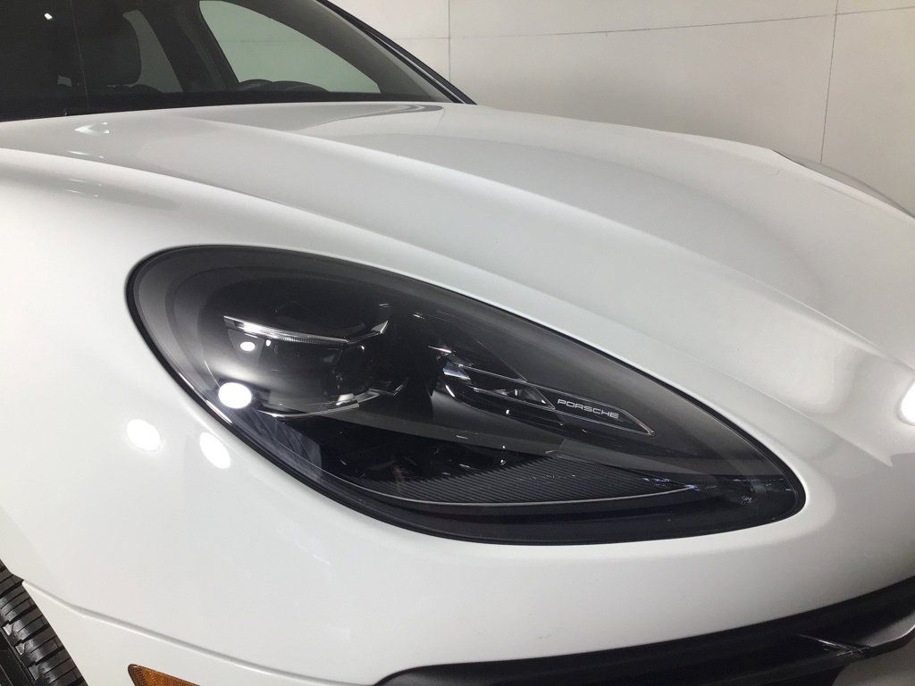 Certified 2026 Porsche Macan AWD/4WD image 15