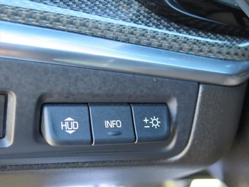 Used 2023 Cadillac XT5 Sportv w/ Technology Package image 13