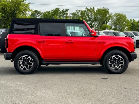 Used 2023 Ford Bronco Outer Banks image 2