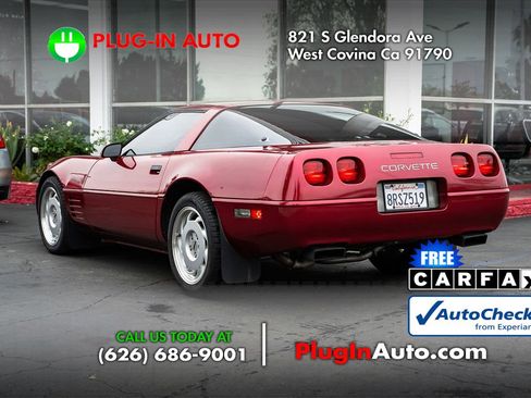 Used 1991 Chevrolet Corvette Coupe image 2