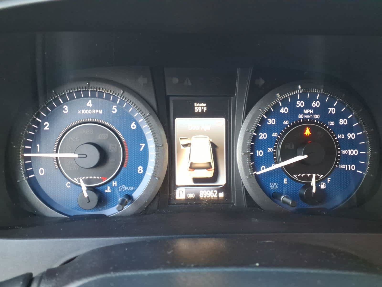 Used 2015 Toyota Sienna XLE w/ XLE Navigation Package FWD image 20