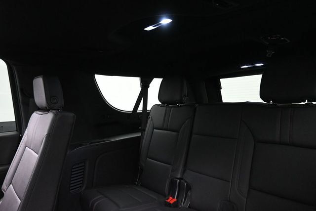Used 2025 Chevrolet Suburban RST w/ Comfort Package AWD/4WD image 23