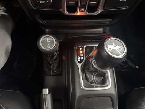 Used 2020 Jeep Wrangler Unlimited Sahara w/ Uconnect 4C Nav & Sound Group image 30