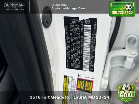 Used 2025 Toyota Camry LE FWD image 31