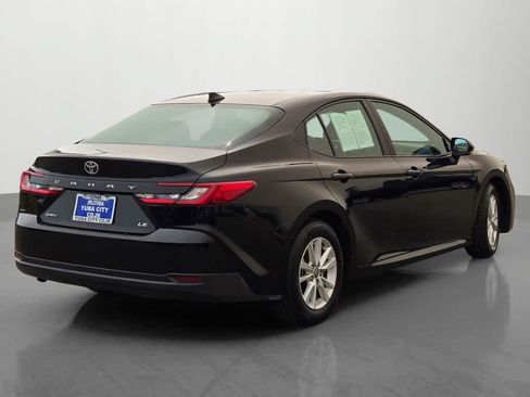Used 2025 Toyota Camry LE FWD image 6