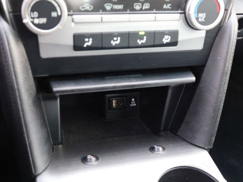 Used 2014 Toyota Camry L image 26