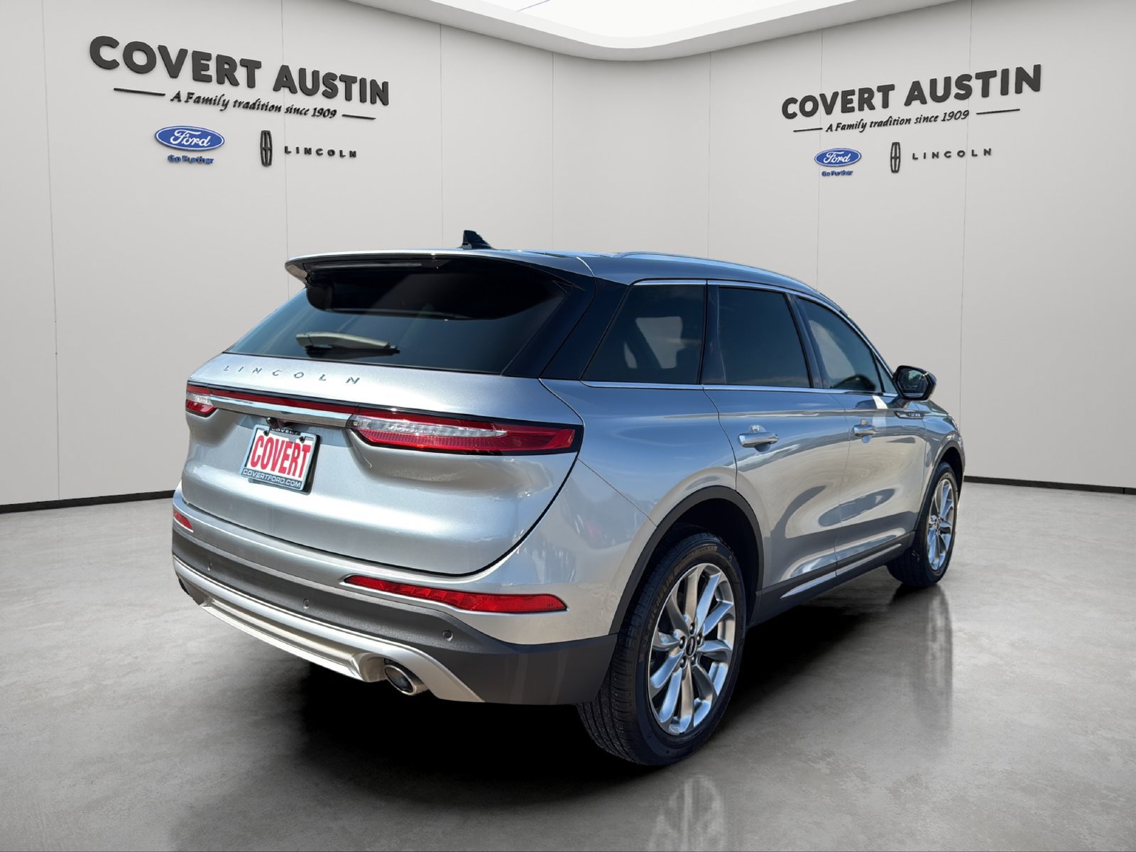 Used 2022 Lincoln Corsair FWD w/ Premium Package image 5
