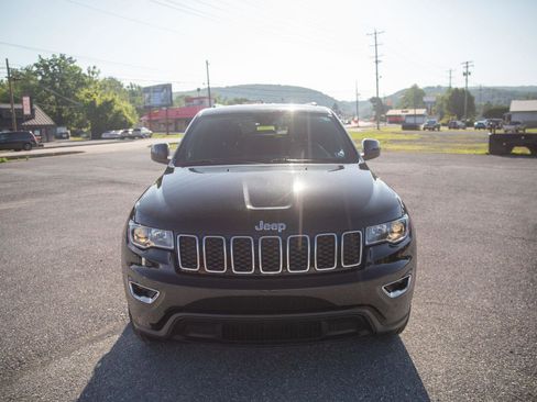 Used 2021 Jeep Grand Cherokee Laredo image 8