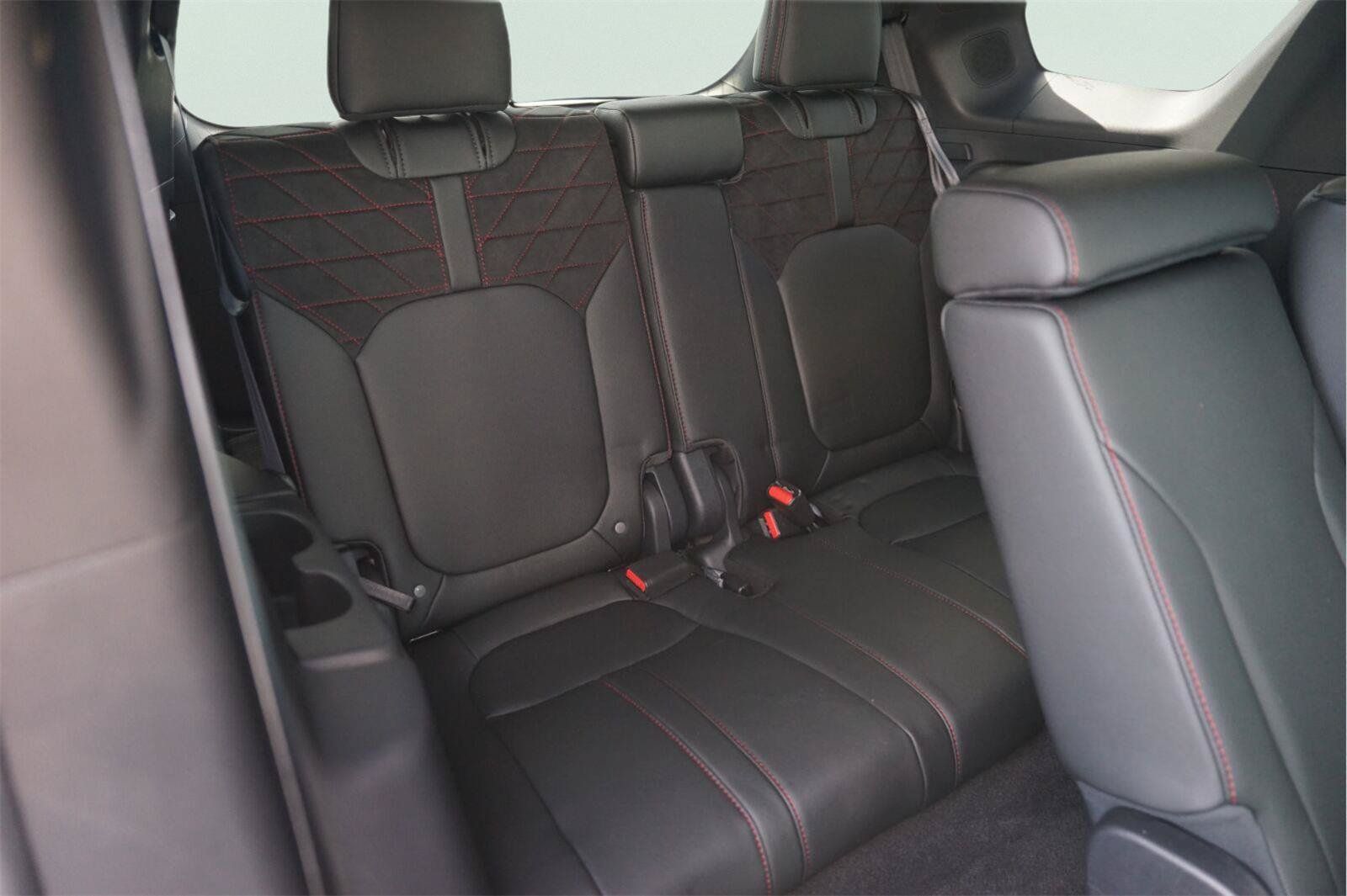 Used 2026 Honda Pilot Black Edition image 16