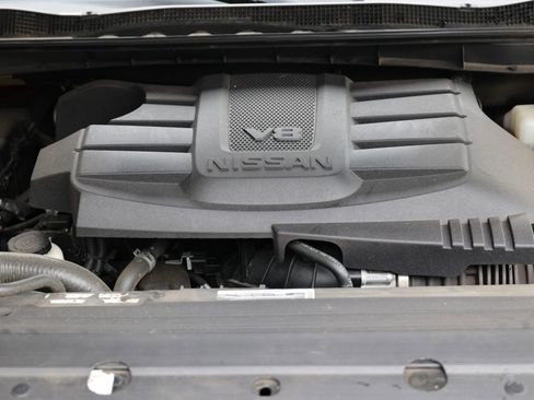 Used 2021 Nissan Titan Platinum Reserve w/ Moonroof Package image 54