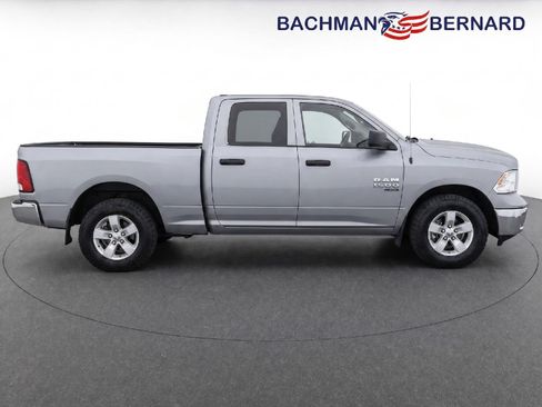 Used 2024 RAM 1500 Classic SLT AWD/4WD image 8