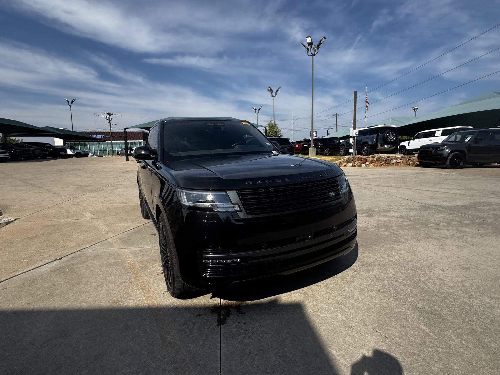 Certified 2025 Land Rover Range Rover SE AWD/4WD image 13