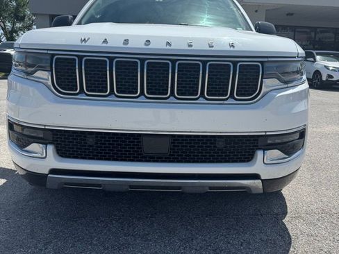 Used 2024 Jeep Wagoneer Series III AWD/4WD image 2