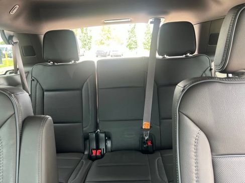 Used 2024 GMC Yukon Denali AWD/4WD image 22
