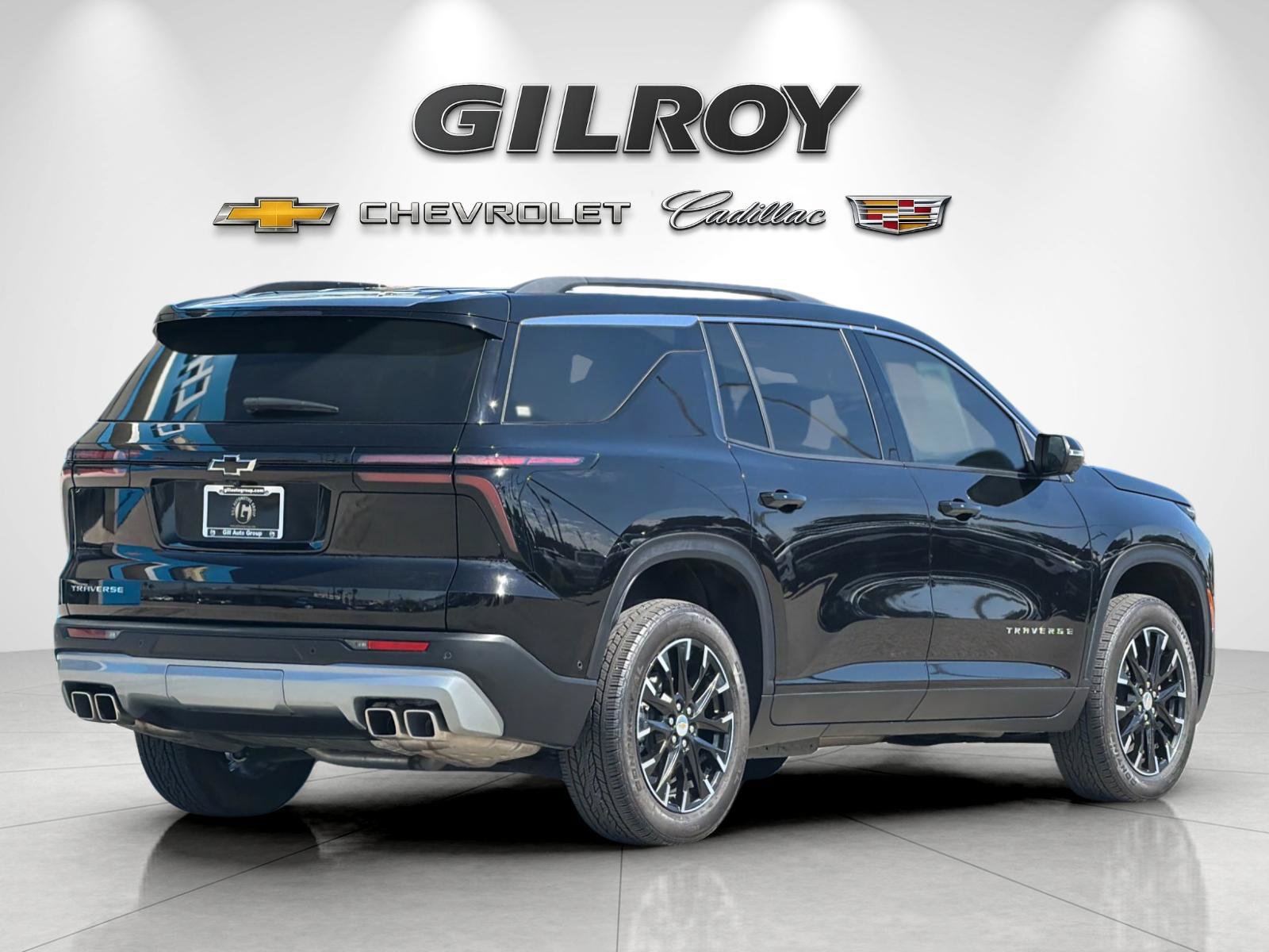 Used 2025 Chevrolet Traverse LT w/ Enhanced Driving Package FWD image 3