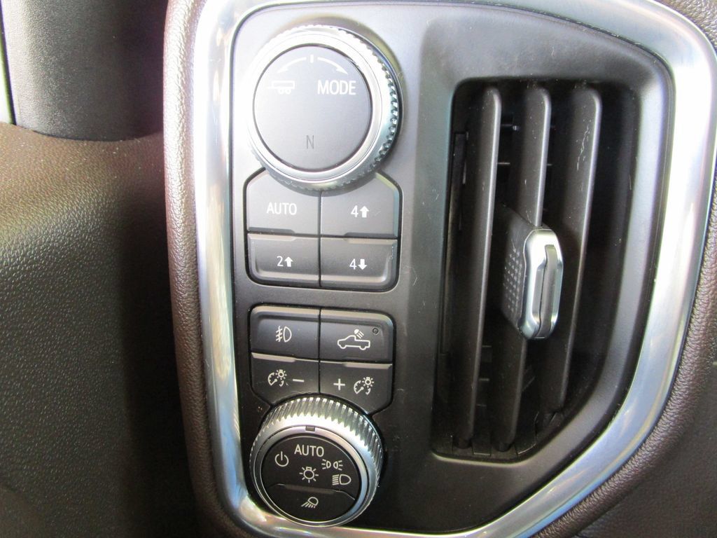 Used 2021 GMC Sierra 1500 SLT w/ SLT Convenience Package AWD/4WD image 47
