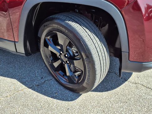 Used 2020 Jeep Cherokee Latitude Plus image 37