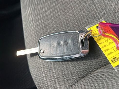 Used 2014 Kia Sorento LX image 34