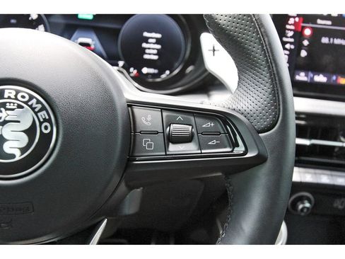 Used 2024 Alfa Romeo Tonale Veloce AWD/4WD image 19