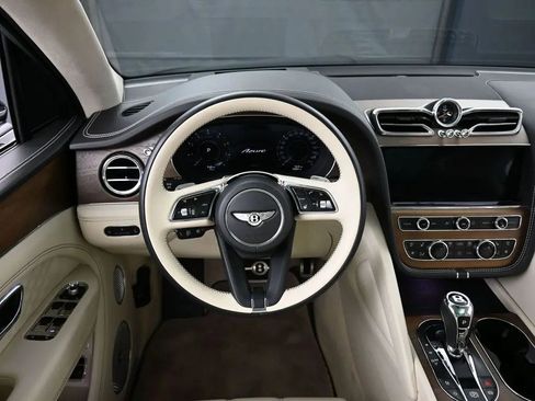 Certified 2024 Bentley Bentayga AWD/4WD image 18