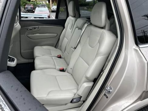 Used 2023 Volvo XC90 B6 Plus AWD/4WD image 6