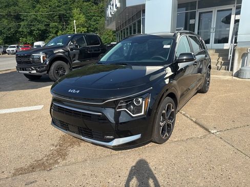 New 2025 Kia Niro EX Touring image 3