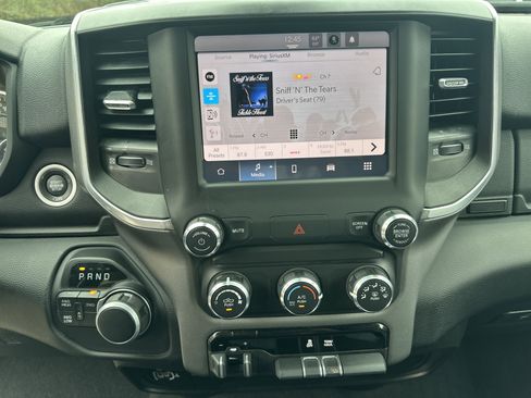 Used 2024 RAM 2500 Big Horn image 28