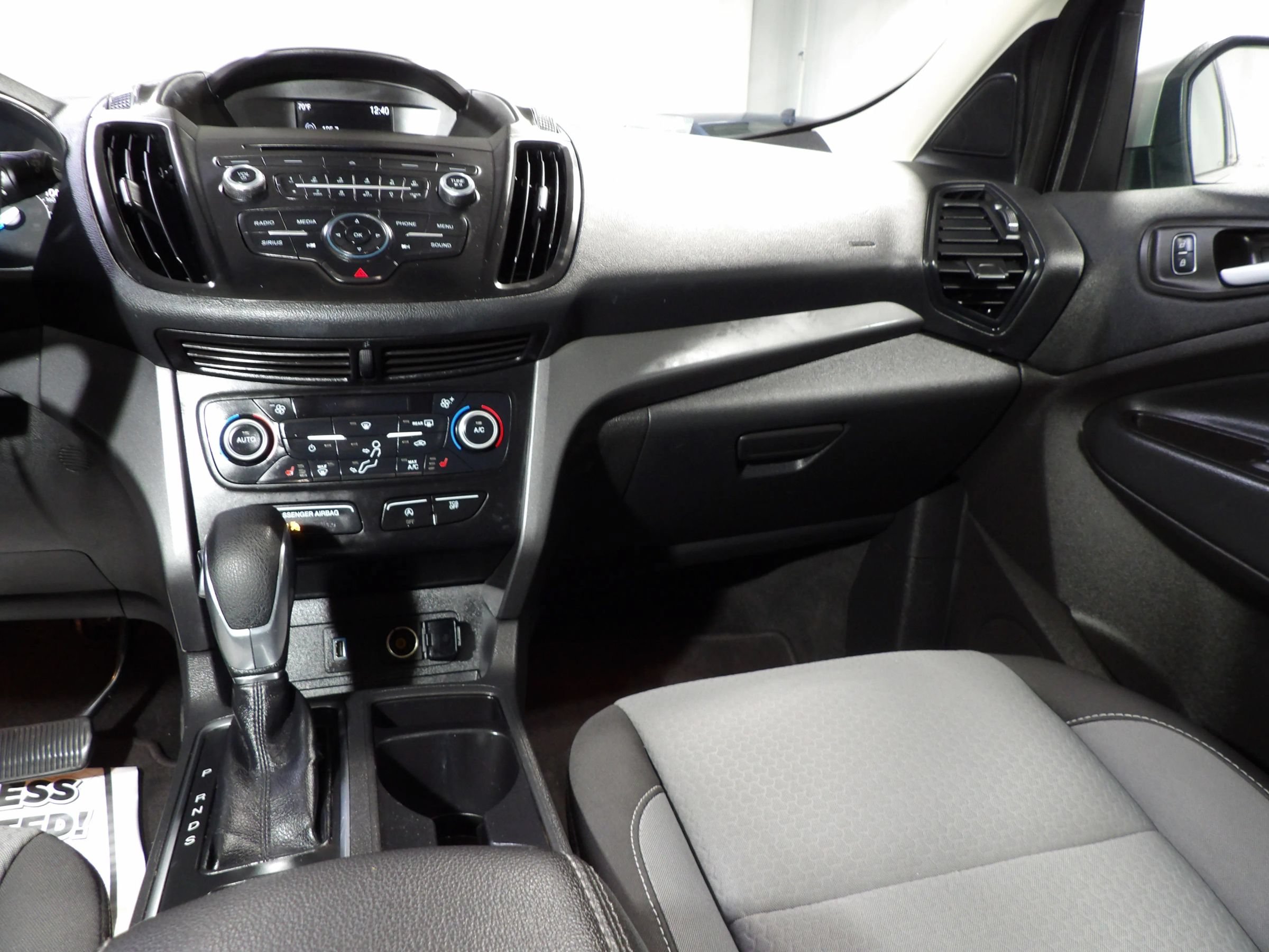 Used 2018 Ford Escape SE FWD image 11