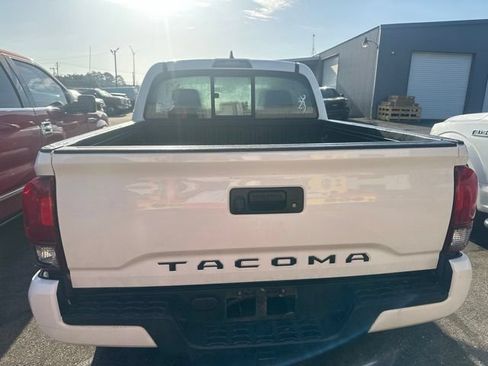 Used 2018 Toyota Tacoma SR w/ SR Convenience Package RWD image 8