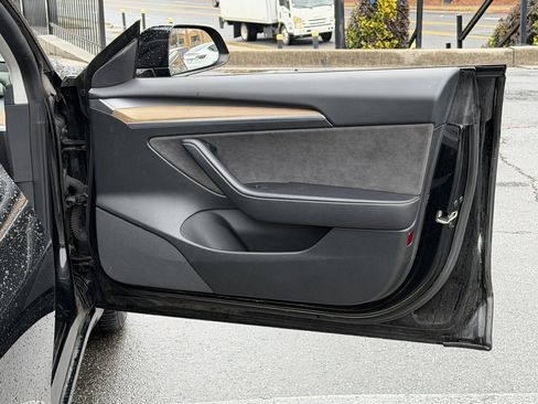 Used 2022 Tesla Model 3 Long Range image 36