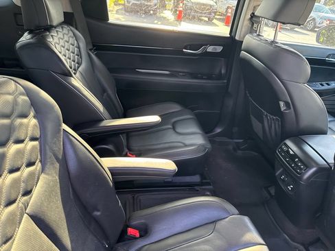 Used 2021 Hyundai Palisade Limited FWD image 11