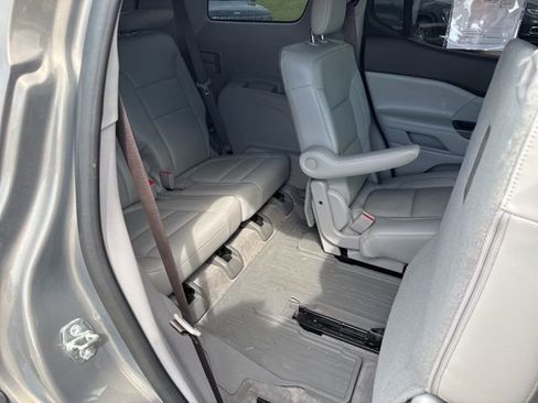 Used 2019 GMC Acadia SLT FWD image 27