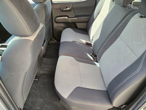 Used 2023 Toyota Tacoma TRD Off-Road image 7