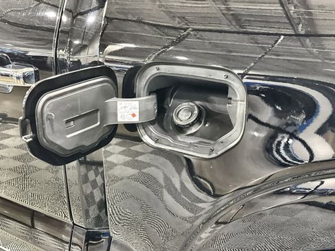 Used 2023 Ford F150 Lariat w/ Equipment Group 502A High image 42