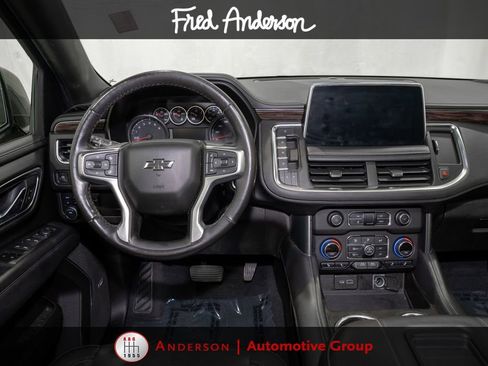 Used 2021 Chevrolet Tahoe Z71 w/ Luxury Package AWD/4WD image 8