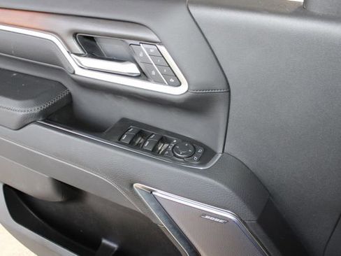 Used 2025 GMC Sierra 3500 Denali w/ Denali Reserve Package image 25