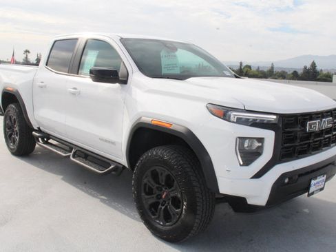 Used 2024 GMC Canyon Elevation w/ Convenience Package RWD image 2