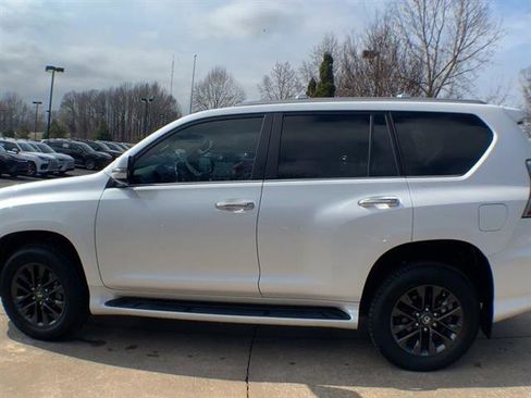 Used 2023 Lexus GX 460 Premium image 5