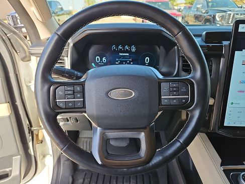 Used 2023 Ford Expedition Platinum RWD image 21