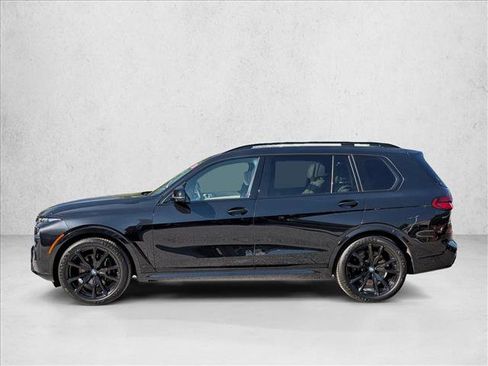 Certified 2025 BMW X7 M60i AWD/4WD image 9