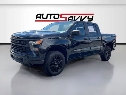 Used 2024 Chevrolet Silverado 1500 Custom Trail Boss w/ Turbomax Blackout Package AWD/4WD image 3