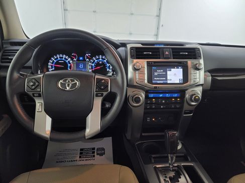 Used 2017 Toyota 4Runner Limited AWD/4WD image 12