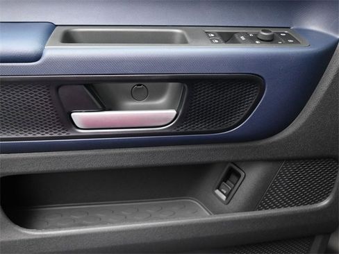 New 2025 Volkswagen ID. Buzz Pro S image 13