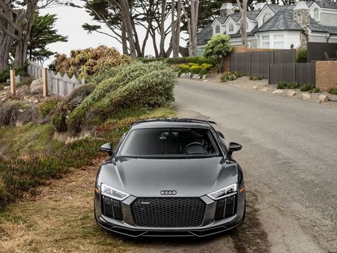 Used 2017 Audi R8 V10 AWD/4WD image 6