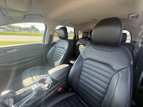 Used 2016 Ford Edge SEL w/ Equipment Group 201A AWD/4WD image 14